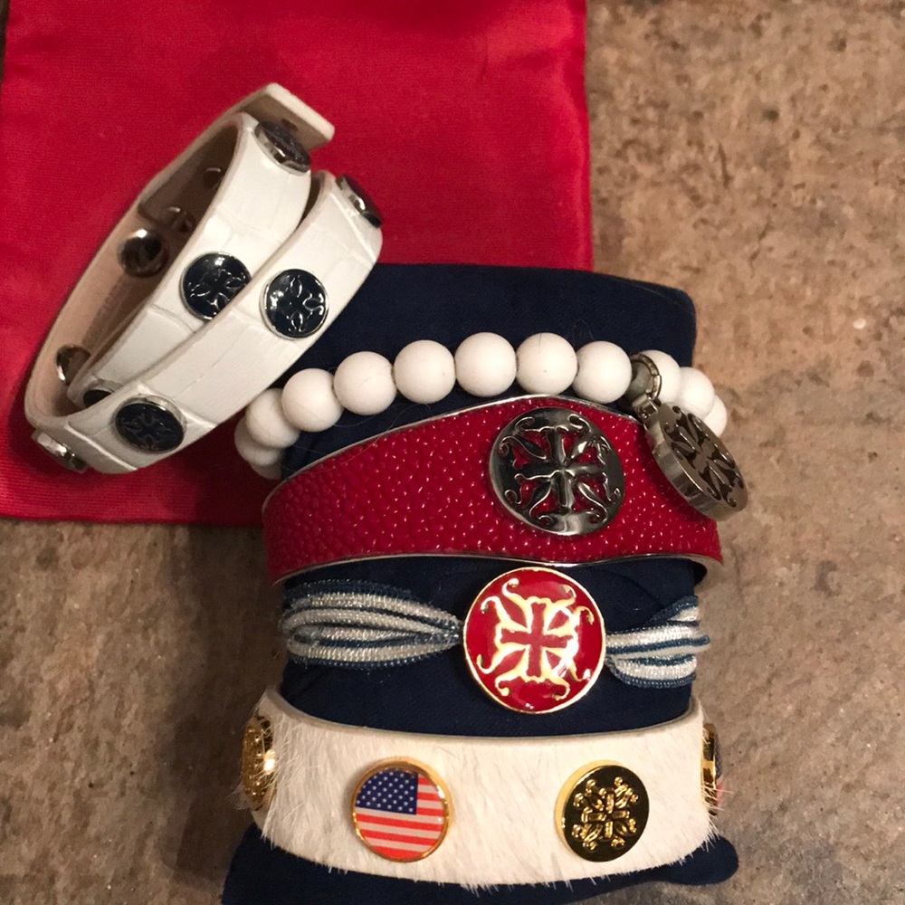 Bracelets - Picture 5 of 6